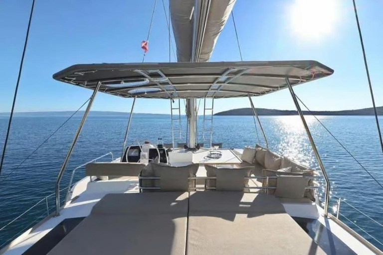 Mykonos: Rhenia Island Catamaran Cruise with Lunch Sunset Sailing Tour