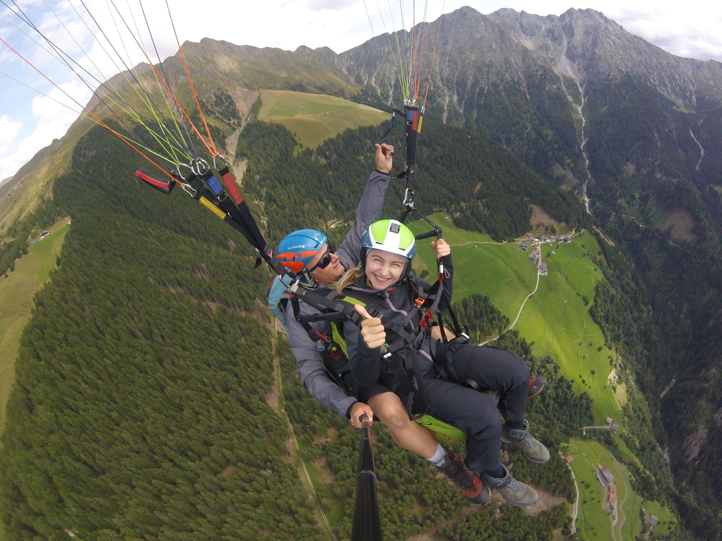 Meran: Tandem-Paragliding ab der Bergstation Hirzer