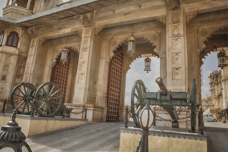Points forts de la ville d'Udaipur - Visite guidée d'une demi-journée en voiture
