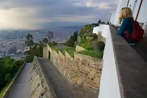 Bogotá: 4-hour Private Tour to Gold Museum & Monserrate