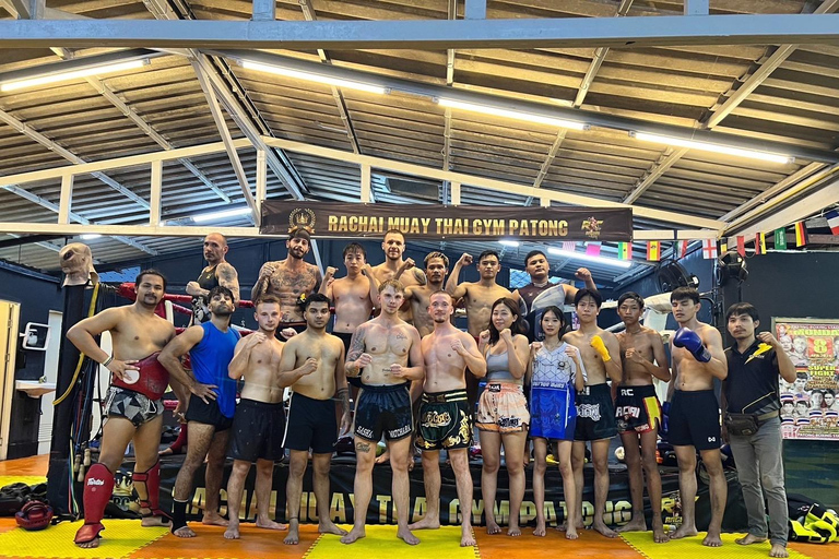 Patong : cours de boxe thaïlandaise au Rachai Muay Thai GymSéance de boxe thaïlandaise - Cours collectif