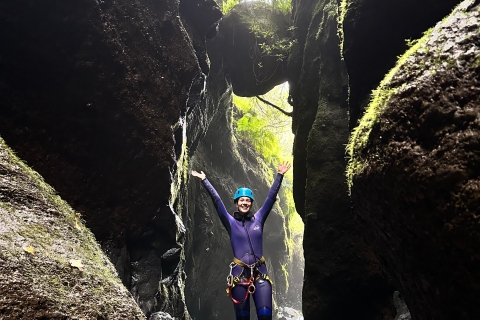 Ab Funchal: Canyoning-Abenteuer für Fortgeschrittene mit Transfer