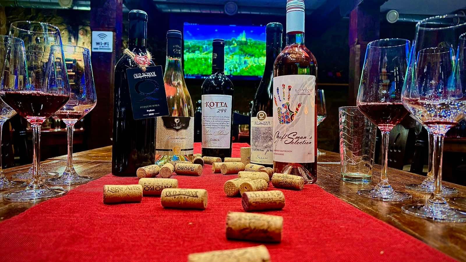 Veliko Tarnovo: 5 lokale Weine mit bulgarischen Appetithäppchen