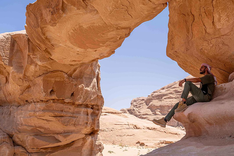 Wadi Rum: 4x4 Full day Tour with Bedouin Guide and Sunset