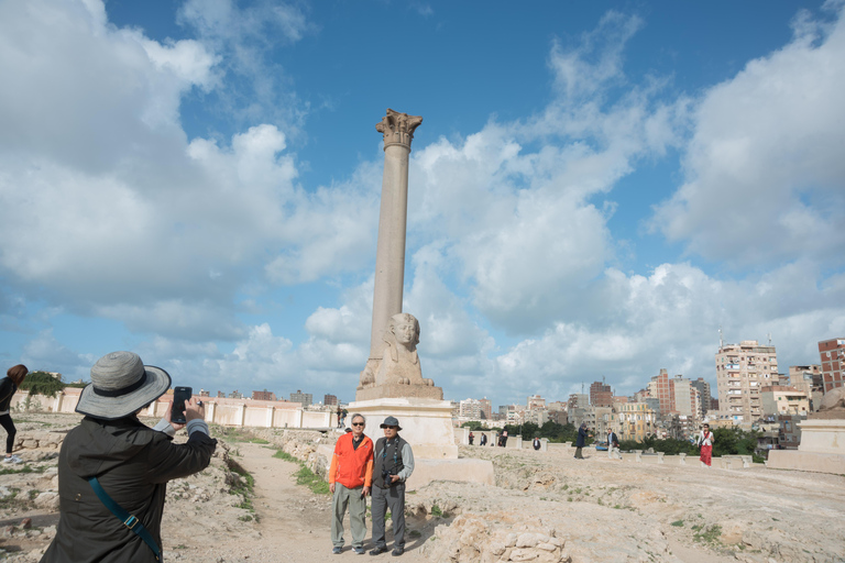 Egypt 9-Day Tour: Pyramids, Alexandria, Luxor & Nile Cruise
