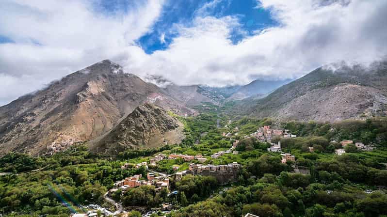 Day Trips Through atlas mountains and 3 valleys & lunch - trekking