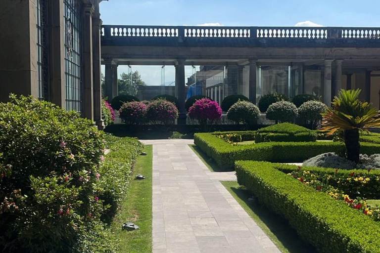 Mexico City: Chapultepec Castle Tour with Guide