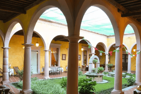 Von Leon aus: Haciendas of the Royal Roads Guided Tour