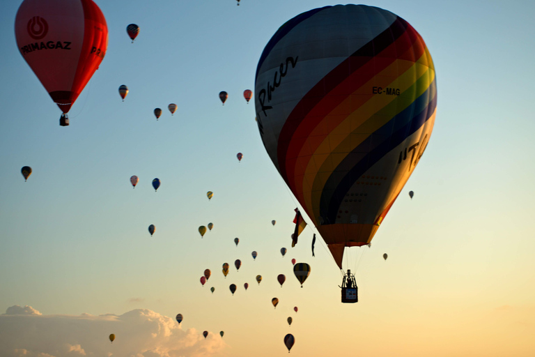 From Prague: Hot Air Balloon Ride with Champagne and Snacks Premium Flight Experience