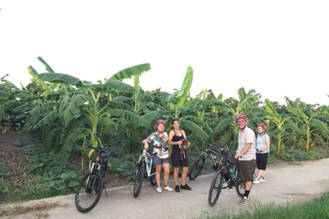 Excursion en vélo / moto à travers les joyaux cachés et l'île de Banana
