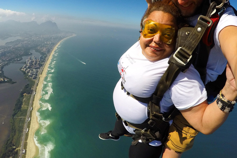 Rio de Janeiro: Tandemhopp över strandenRio de Janeiro: Tandemhoppning över stranden