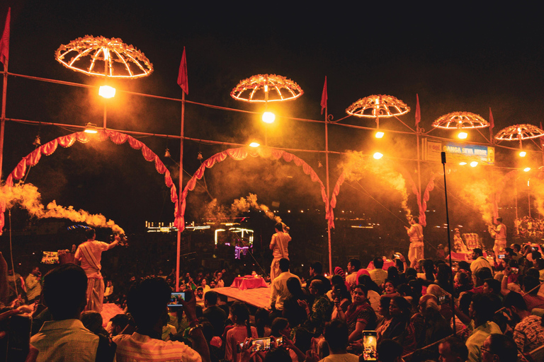 فاراناسي: مهرجان ديف ديوالي جولة لمدة 3 أيام مع رحلة بحريةVaranasi: Dev Diwali Festival 3-Day Tour with Cruise