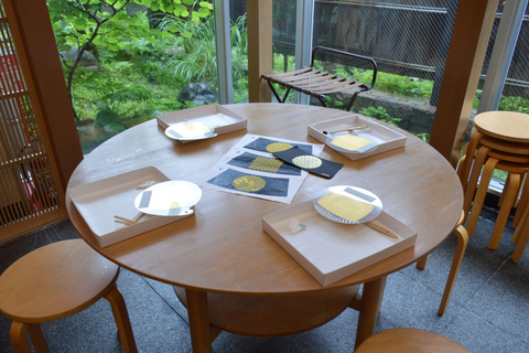 Kanazawa: Gold Leaf Workshop at a Historic Local Maker Gold Leaf Craft Workshop
