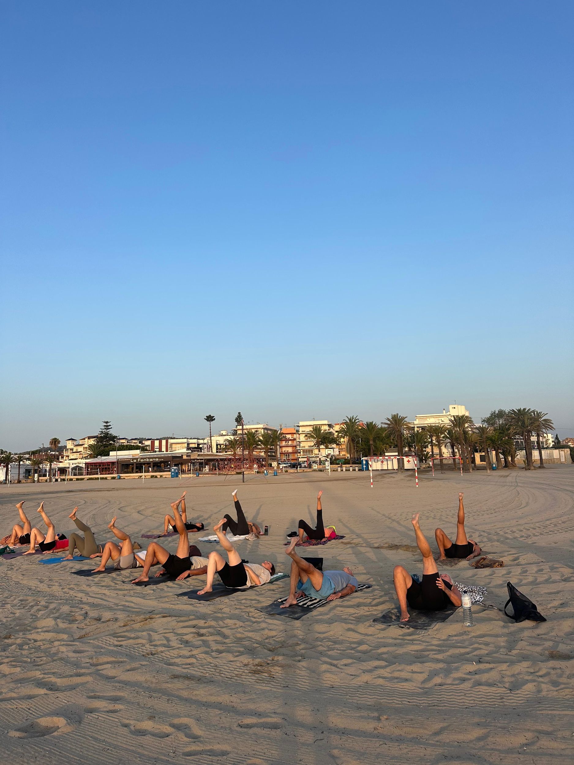 Jávea: STRAND-YOGA-Kurs an der Playa de L'Arenal (auf Englisch)