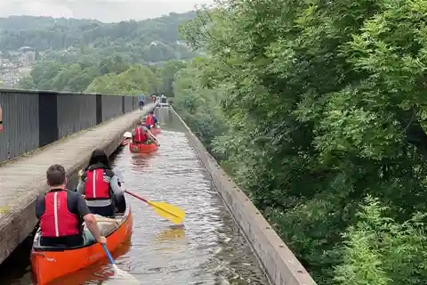 Llangollen: Aqueduct Canoe Tour Adventure