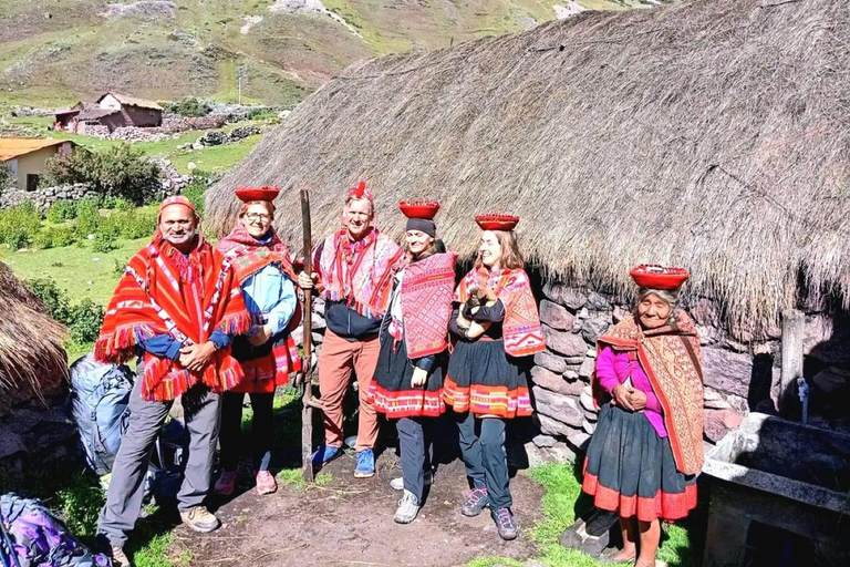 cusco: excursão de 4 dias de Lares a Machu Picchu(Cópia de) cusco:Lares Trek para Machupicchu com banhos termais 4Dias