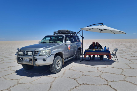 SALAR DE UYUNI:,turer till den majestätiska saltplattan Uyuni