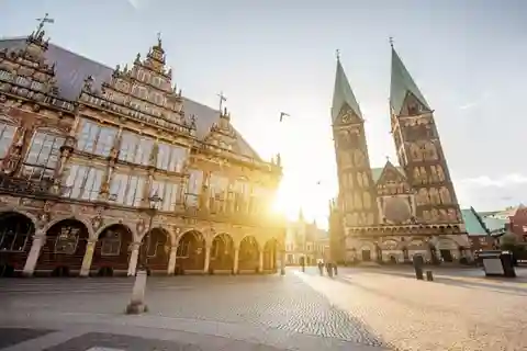 Bremen : Must-See Walking tour With A Guide ( Private tour )