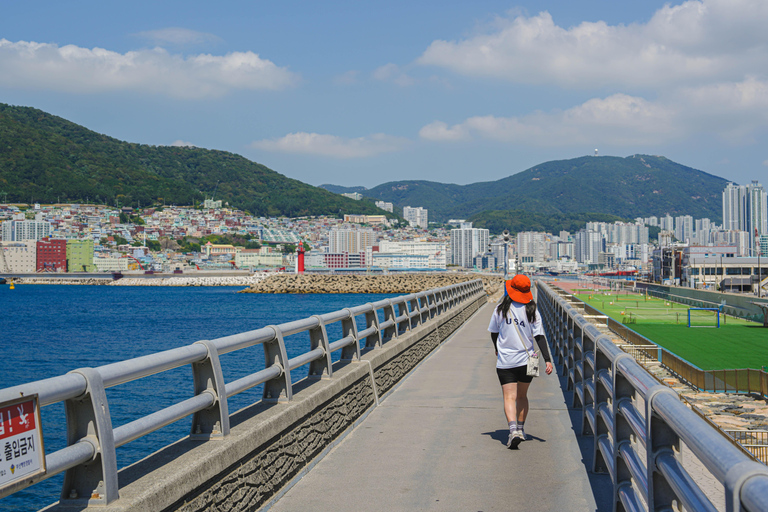 Busan: Power Walk Tour with a Local Mate