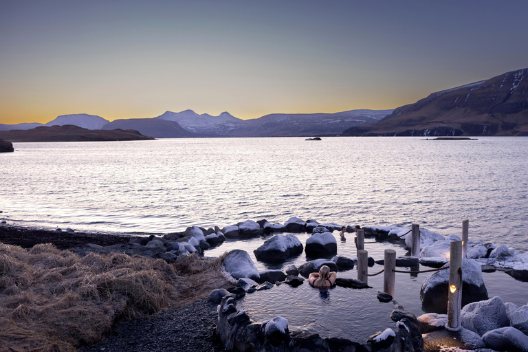 Kleingruppe Golden Circle & Hvammsvik Lagoon mit Eintritt