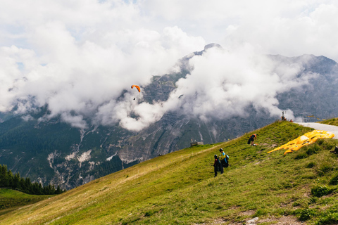 Neustift im Stubaital: Tandem Paragliding Flight