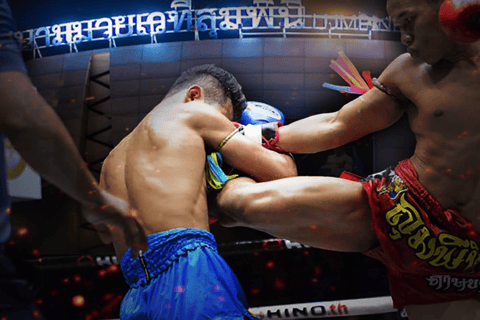 Bangkok: Combate de MuayThai en el Estadio de Boxeo LumpineeAsiento de clase en primera fila