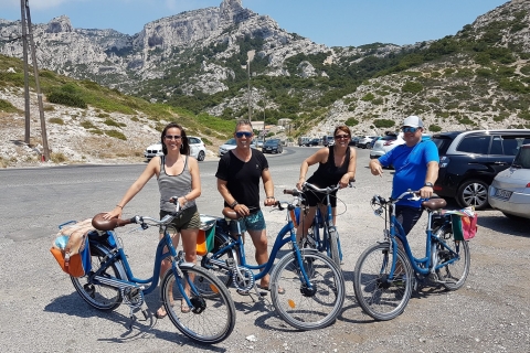 Marsella a Calanques: viaje de día completo en bicicleta eléctricaVisita guiada en francés