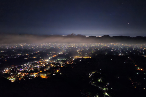 Yogyakarta : Turgo Hill - Vue imprenable sur les coulées de lave du mont MerapiYogyakarta : colline de Turgo - Vue imprenable sur le volcan Merapi