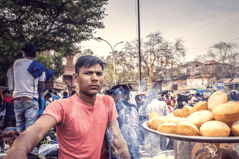 Delhi: Tour durch eine Slum-Siedlung mit Mittagessen und Rikscha-FahrtDelhi: Tour durch die Slums mit Mittagessen und Rikscha-Fahrt