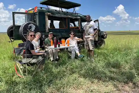 Nairobi to Maasai Mara Daytrip - AW