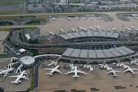 Blois: Traslado de ida e volta do aeroporto para o Charles de Gaulle