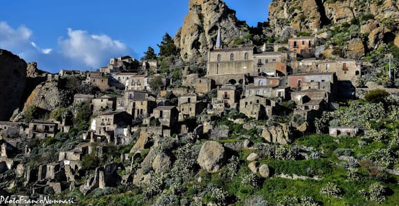 From Tropea: discover the Greek villages of Pentedattilo and Bova