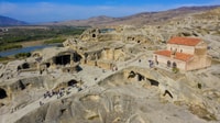 Montañas - Uliscikhe - Mtskheta - Zhvari Give a Tour -group - Housity