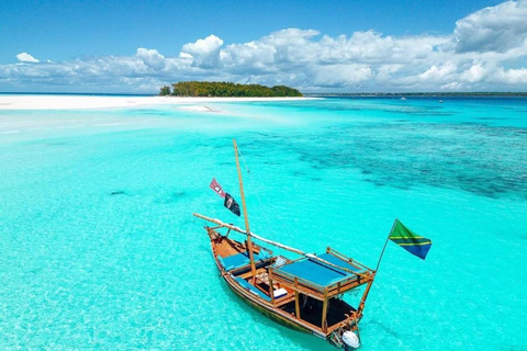 Mnemba Island: Delfiner och snorkling med gratis upphämtningDelad tur: Gratis upphämtning i Nungwi/Kendwa och Mnemba-avgifter