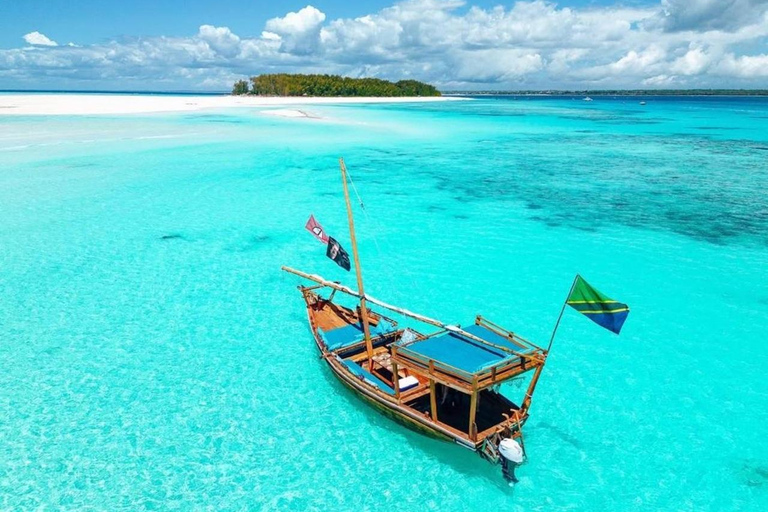 Mnemba Island: Delfiner och snorkling med gratis upphämtningDelad tur: Gratis upphämtning i Nungwi/Kendwa och Mnemba-avgifter