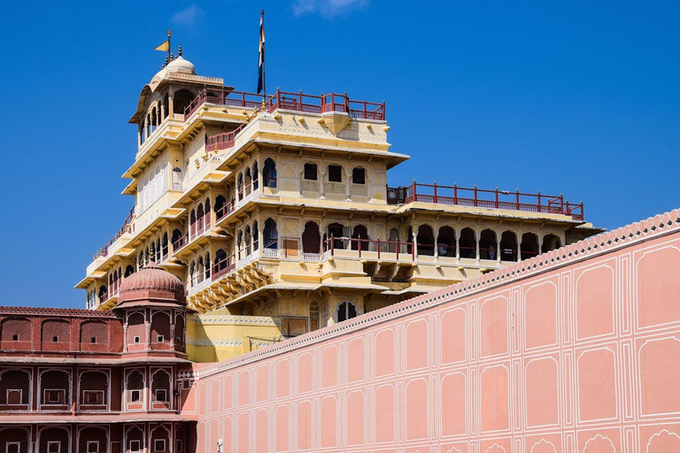 Jaipur (Pink City) Private Tagestour ab Agra mit dem AutoTour mit Tickets und Mittagessen