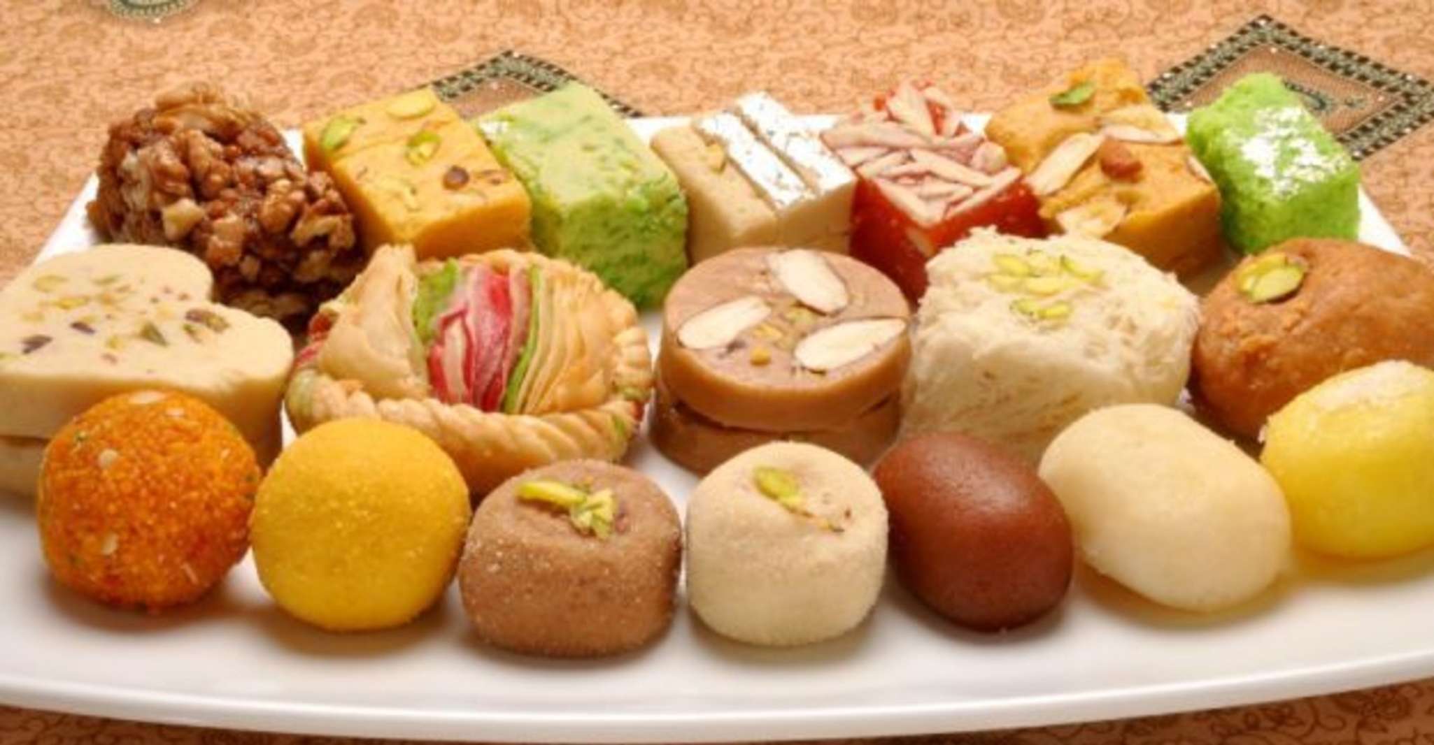 Kolkata Bites - Unforgettable Walking Food Tour di Kolkata - Hizvo