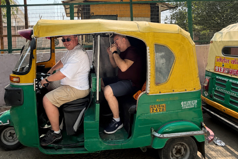 Delhi: A Day Between Gates, Gardens, and Tombs