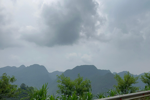 Von Hanoi aus: 4-tägige Ha Giang Loop Car Tour plus Videoschnitt