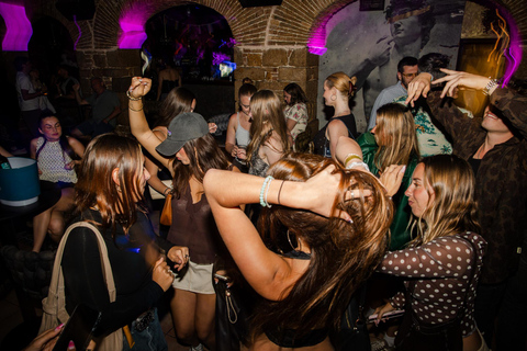 Split Pub Crawl: Nightlife, Shots & Club Entry