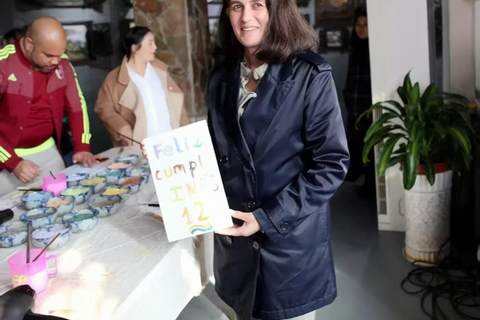 Zhangjiajie: Quartz Sand Painting Experience & Art Gallery quartz sand painting 1 hour experience