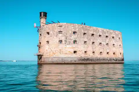 Ile d'Oléron - Boyardville : boat trip to Fort Boyard 1h00