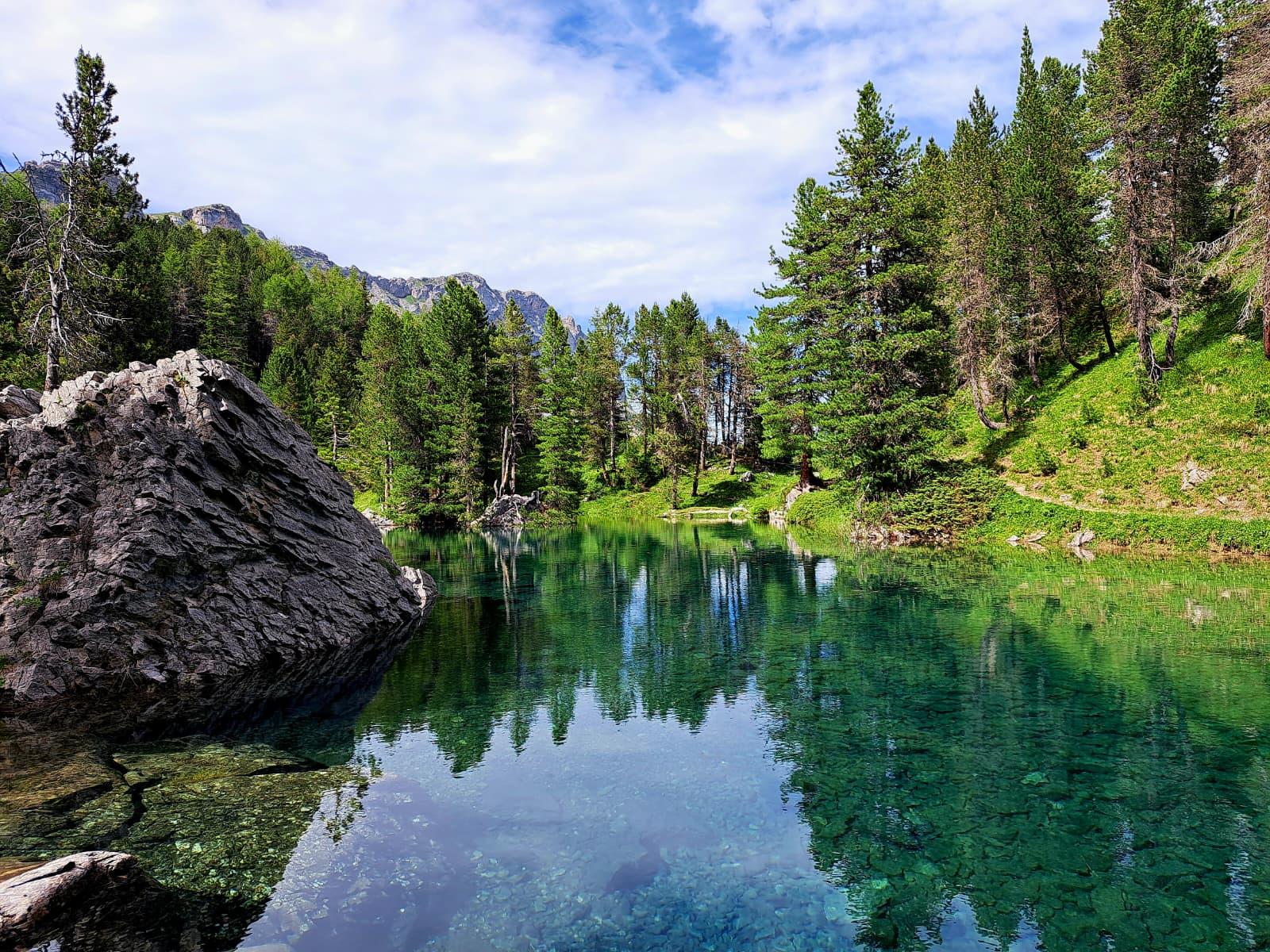 Kandersteg: Tour mit Wanderleiter zu den versteckten Arvenseeli