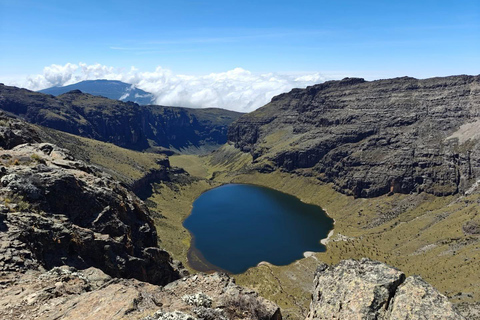 Lake Michaelson Hike and Mount Kenya Trekking Tour