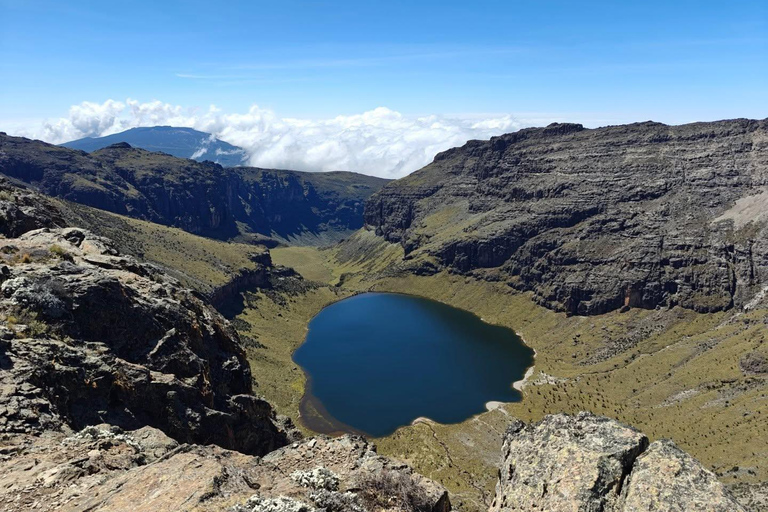 Lake Michaelson Hike and Mount Kenya Trekking Tour