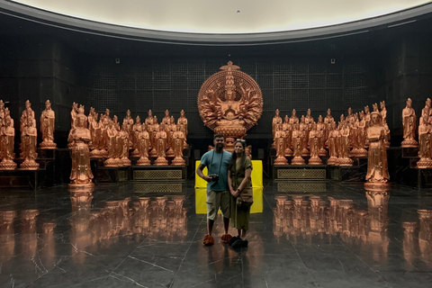 Montagne de la Vierge Noire, Cu Chi, Cao Dai avec guide LGBT