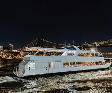 New York City: Gourmet Dinner Cruise with Live Music