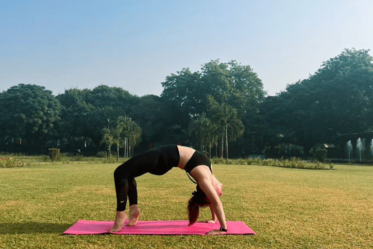 Delhi: Yoga im Lodhi-Garten