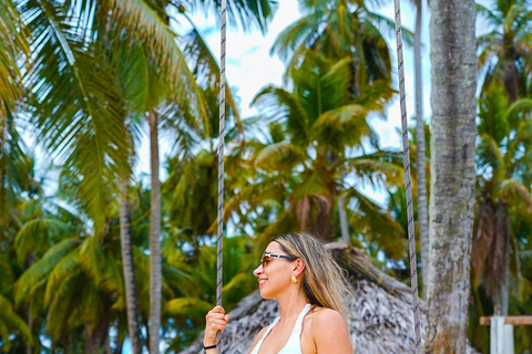 From Panama City: Cayos Limones Day Trip with Lunch