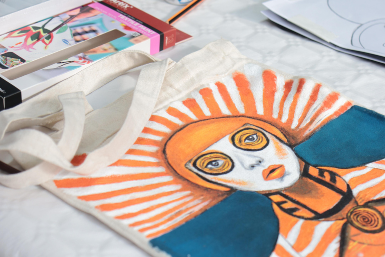 Alicante: Design Your Own Tote Bag Art Workshop